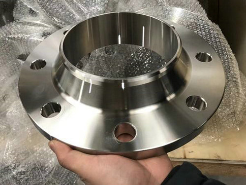 �������m